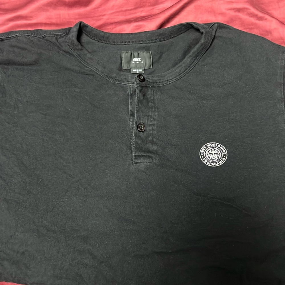 Obey t shirt